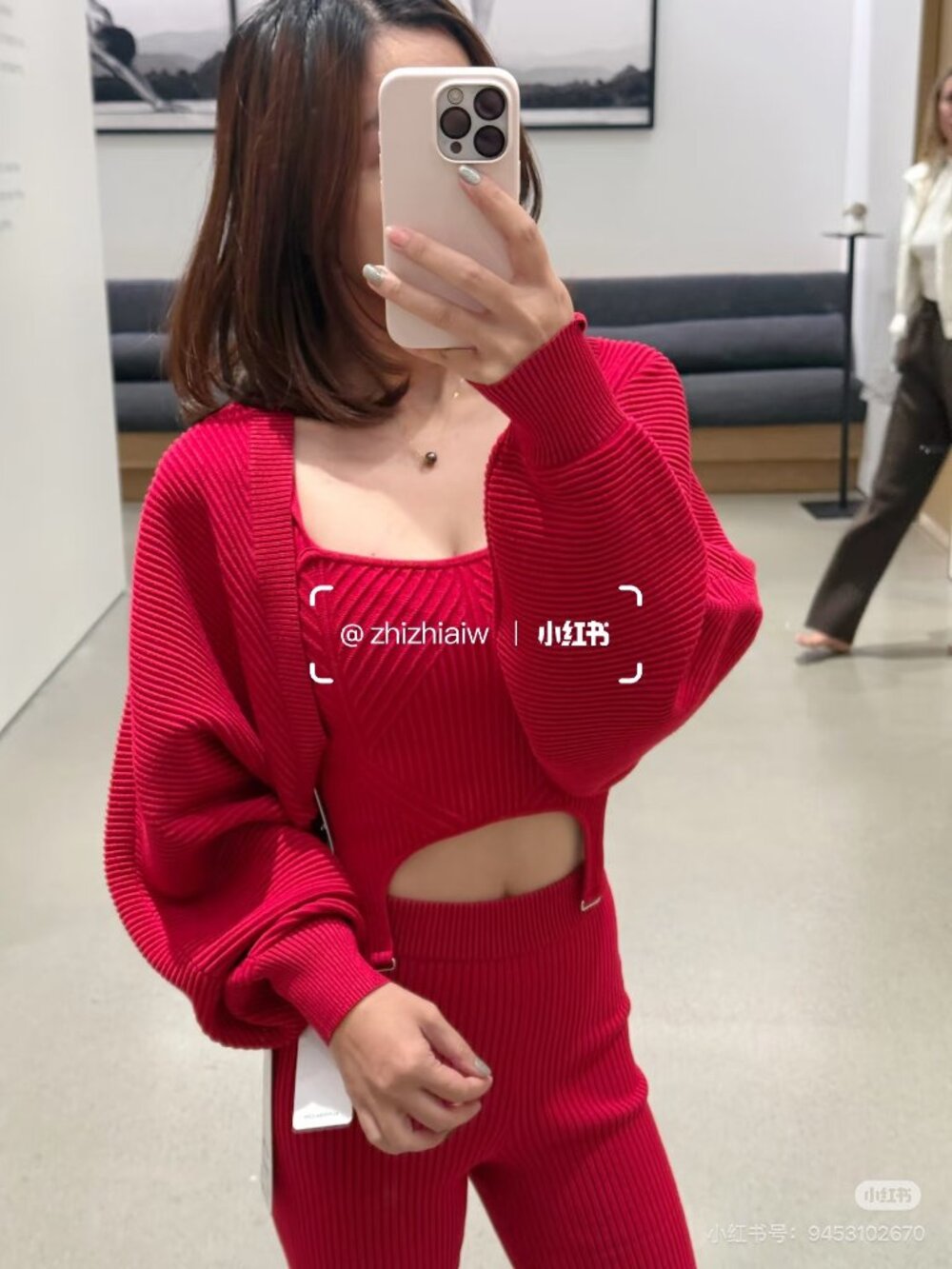 BRAND NEW ALO TOP, SIZE M